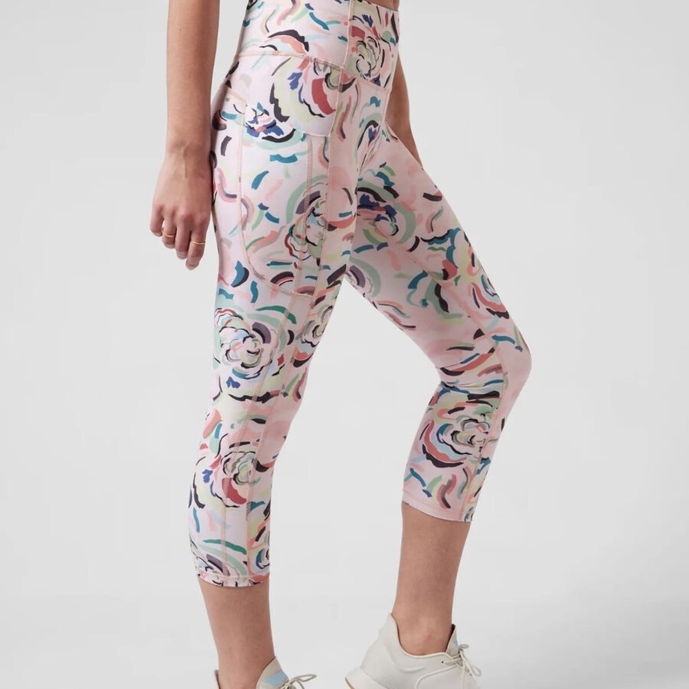 Athleta Ultimate Stash ll Capri Leggings XXS